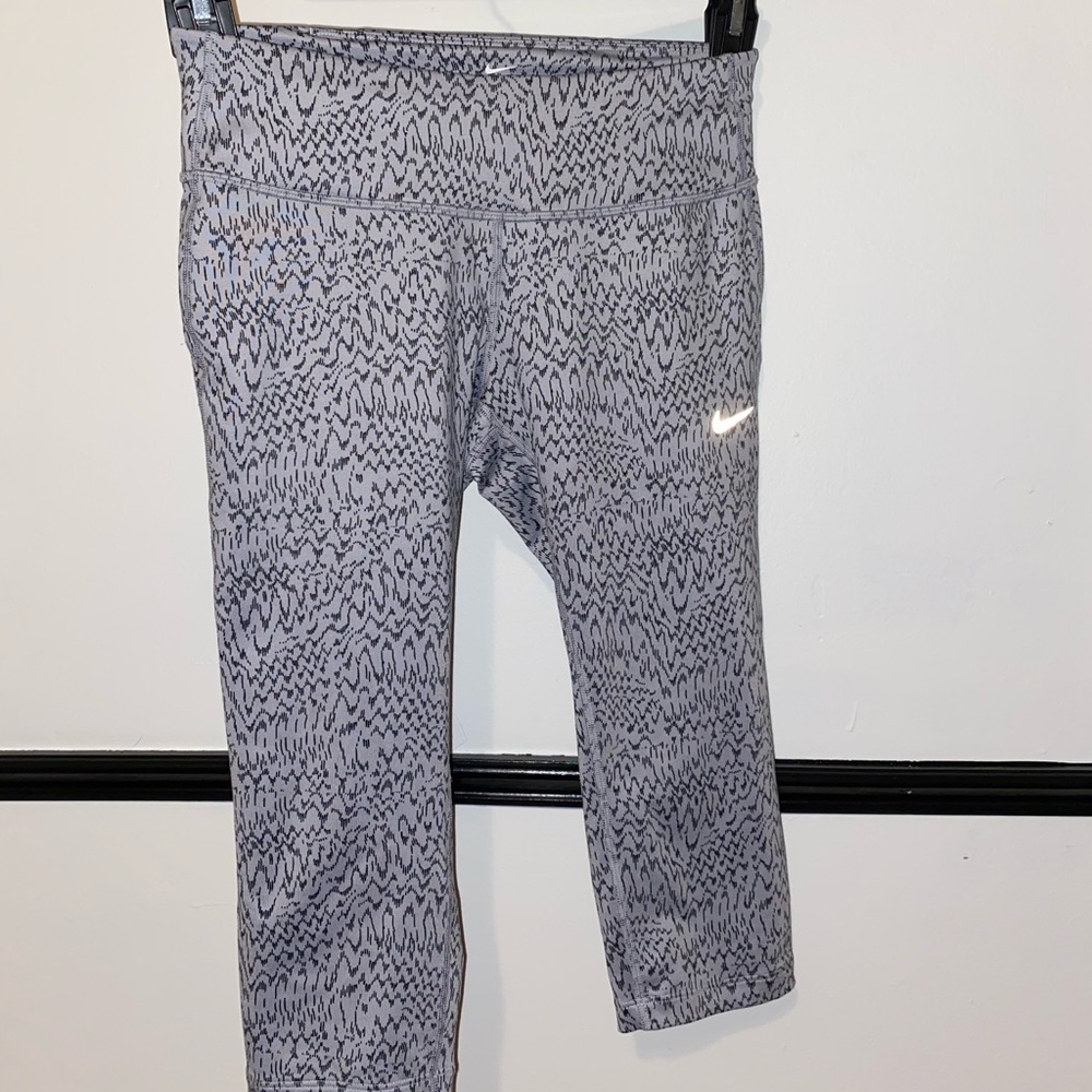 Nike Dri-Fit Cropped Leggings